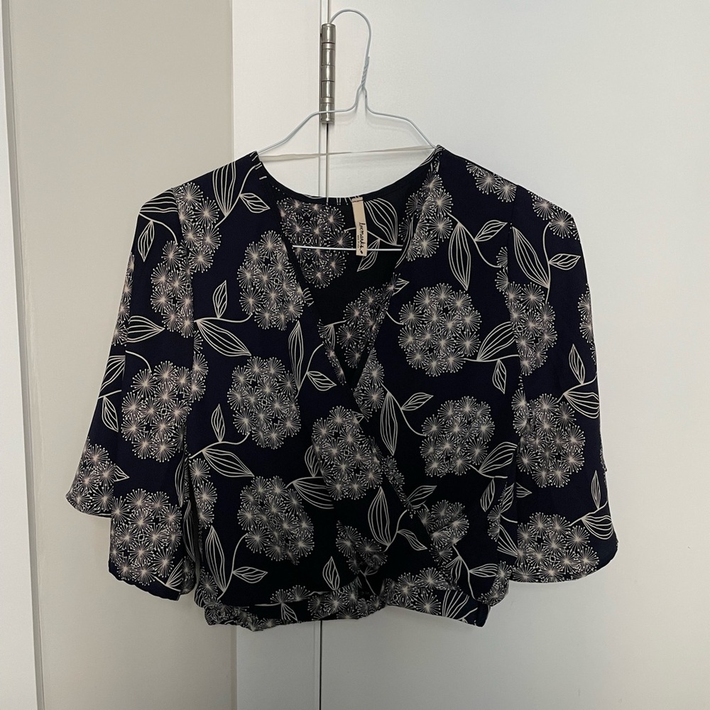 Kimono Style Floral Navy Crop Top size S